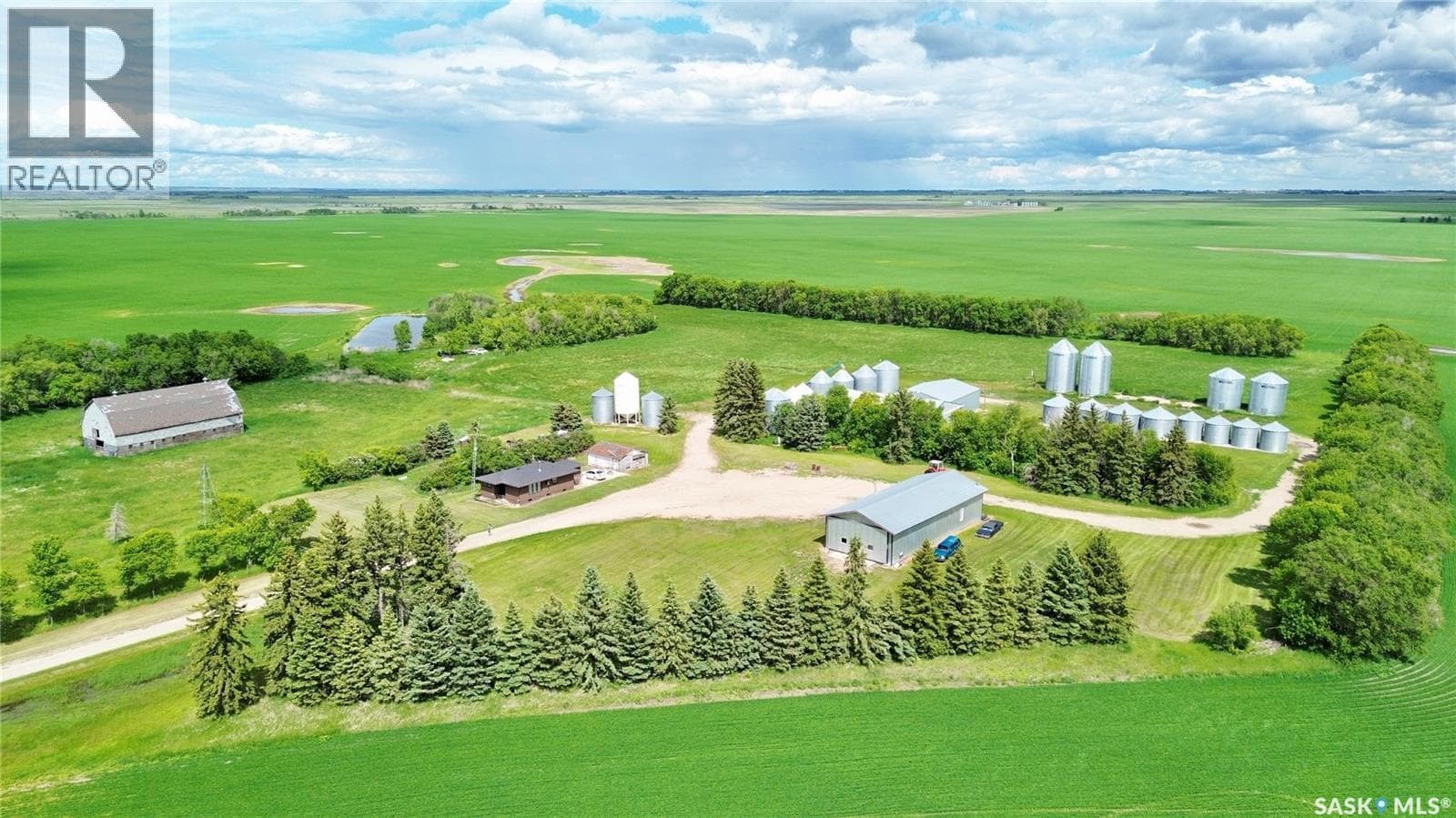 Ruecker Acreage