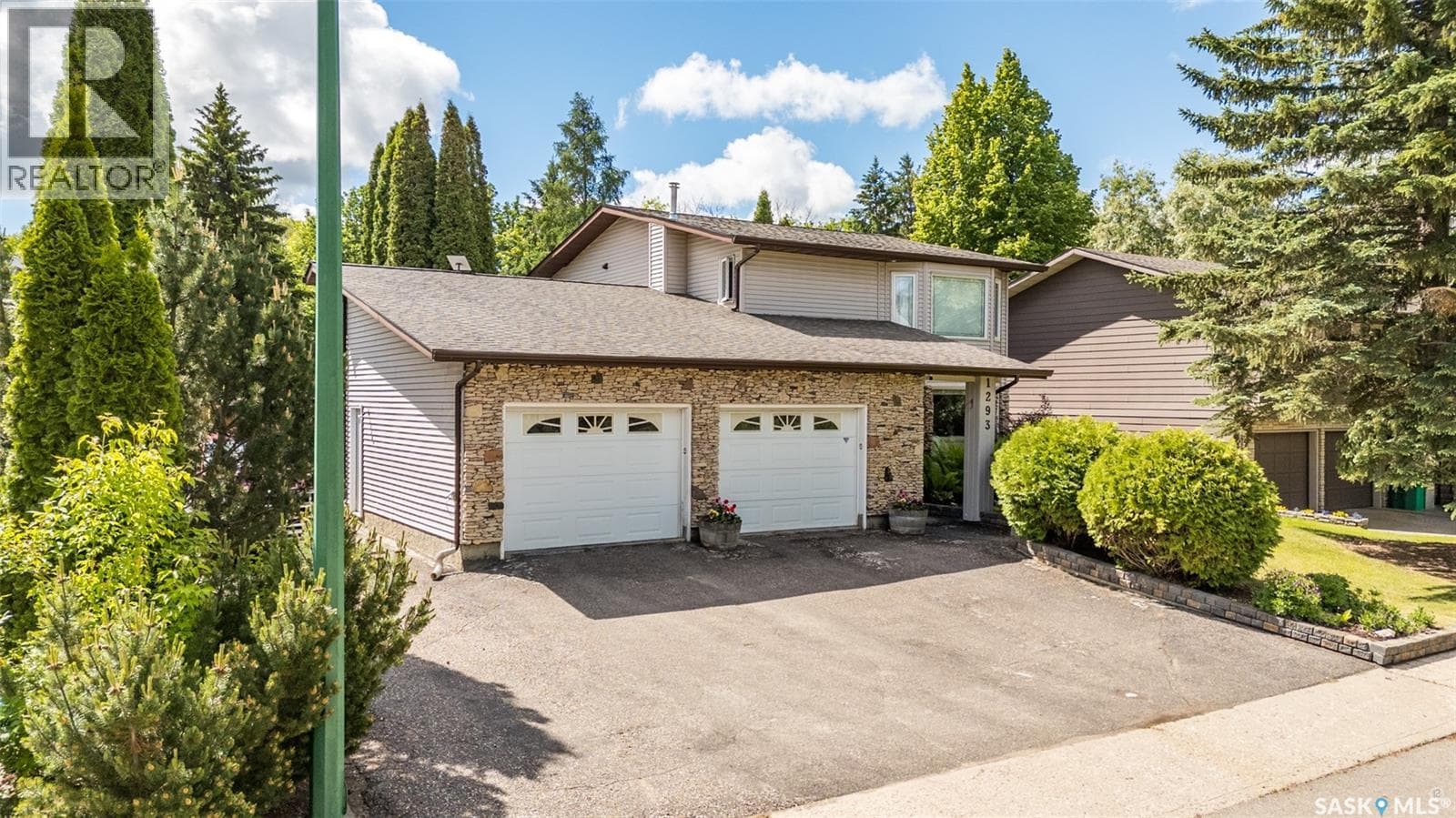 1293 Amos PLACE