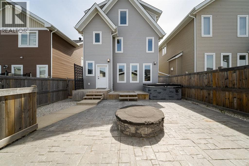132 Comeau Crescent — photo 2