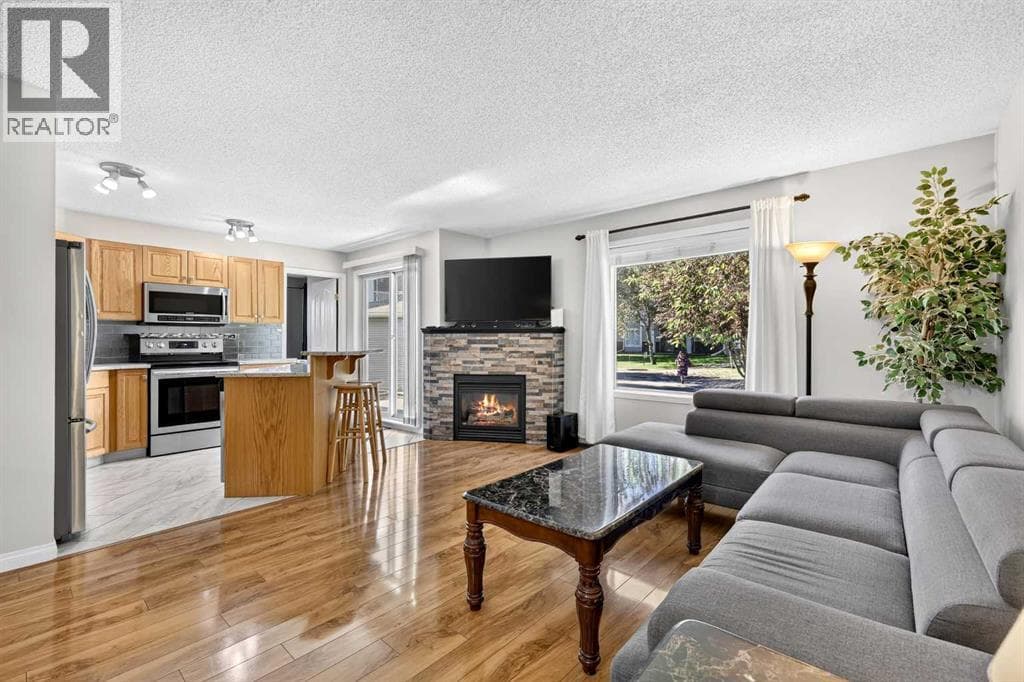105, 5105 Valleyview Park SE — photo 5
