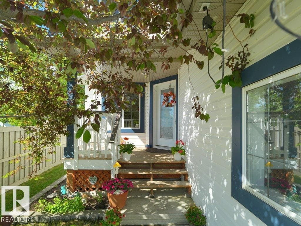 1476 MCMILLIAN WY SW — photo 2