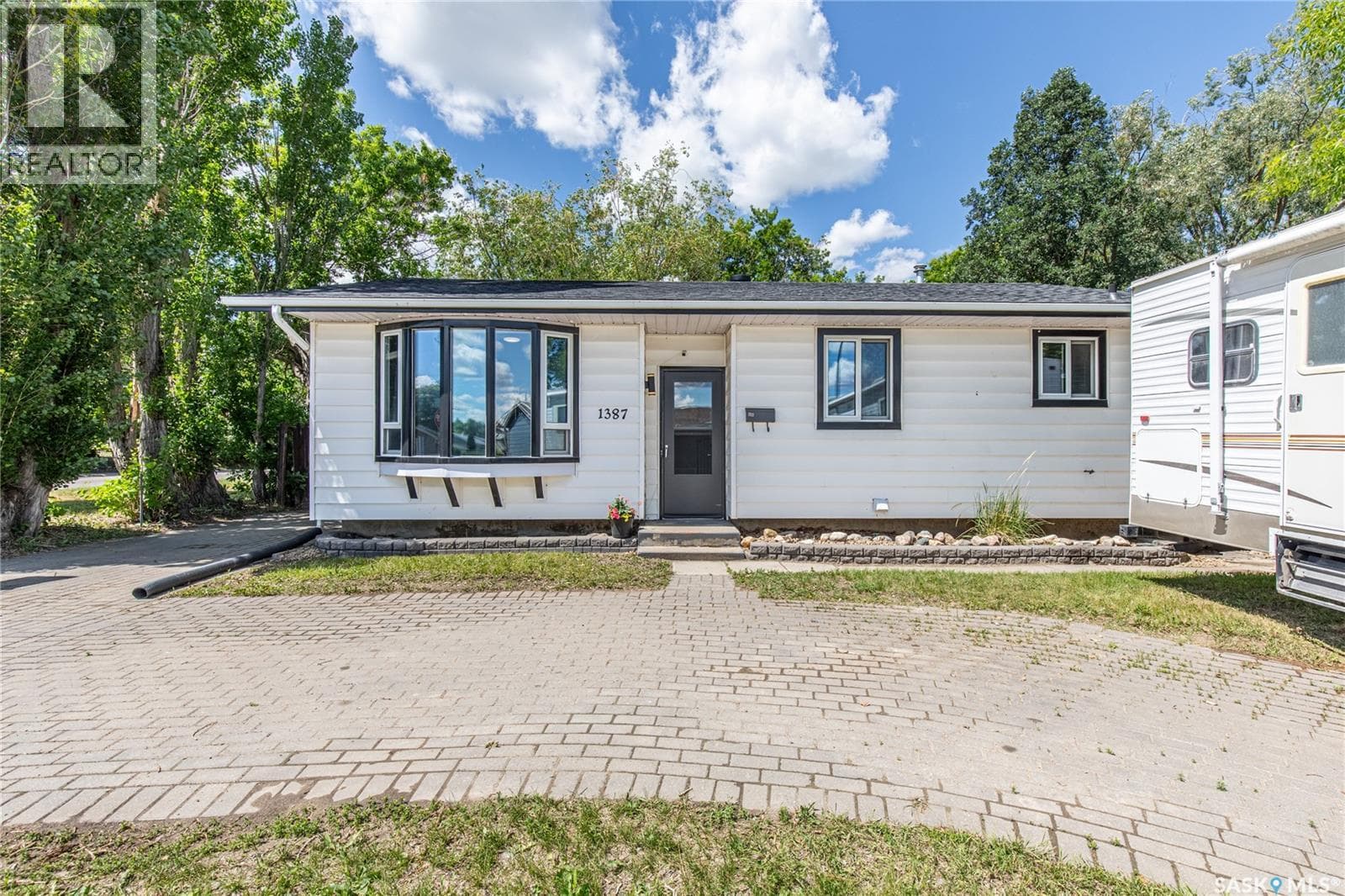 1387 Manitou CRESCENT — photo 3