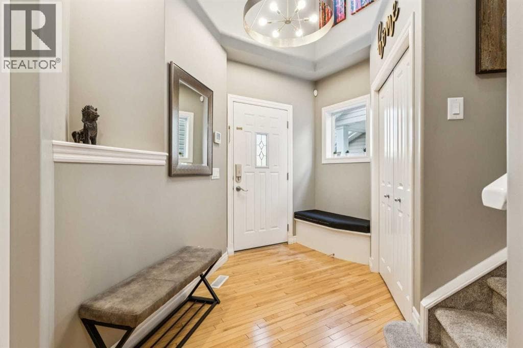 58 Cougar Plateau Way SW — photo 3