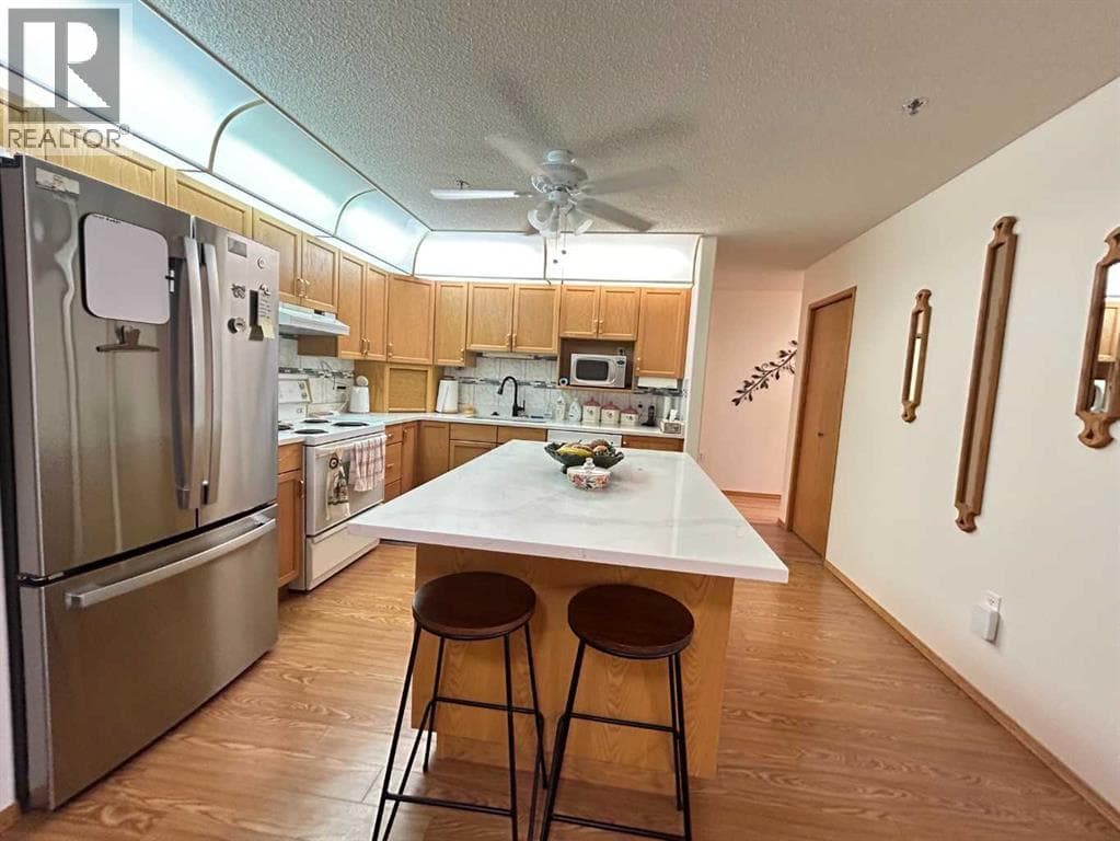 219, 3021 13 Avenue SE — photo 3