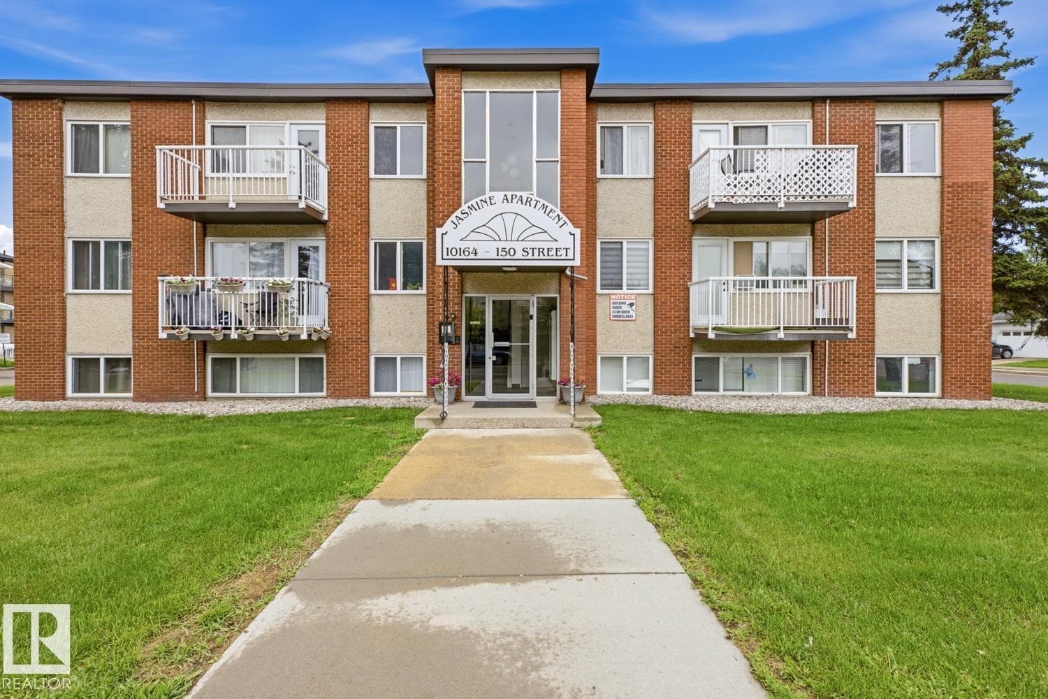 #15 10164 150 ST NW