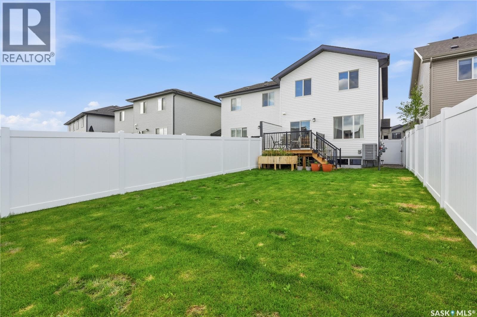 440 Myles Heidt MANOR — photo 3