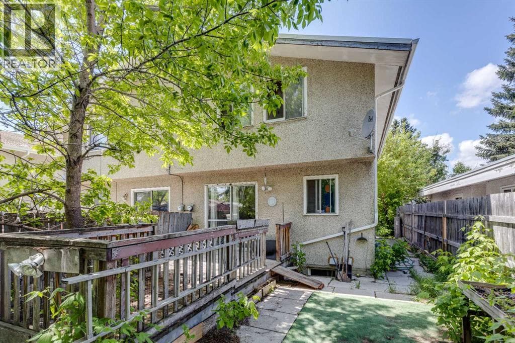 2030 39 Street SE — photo 3