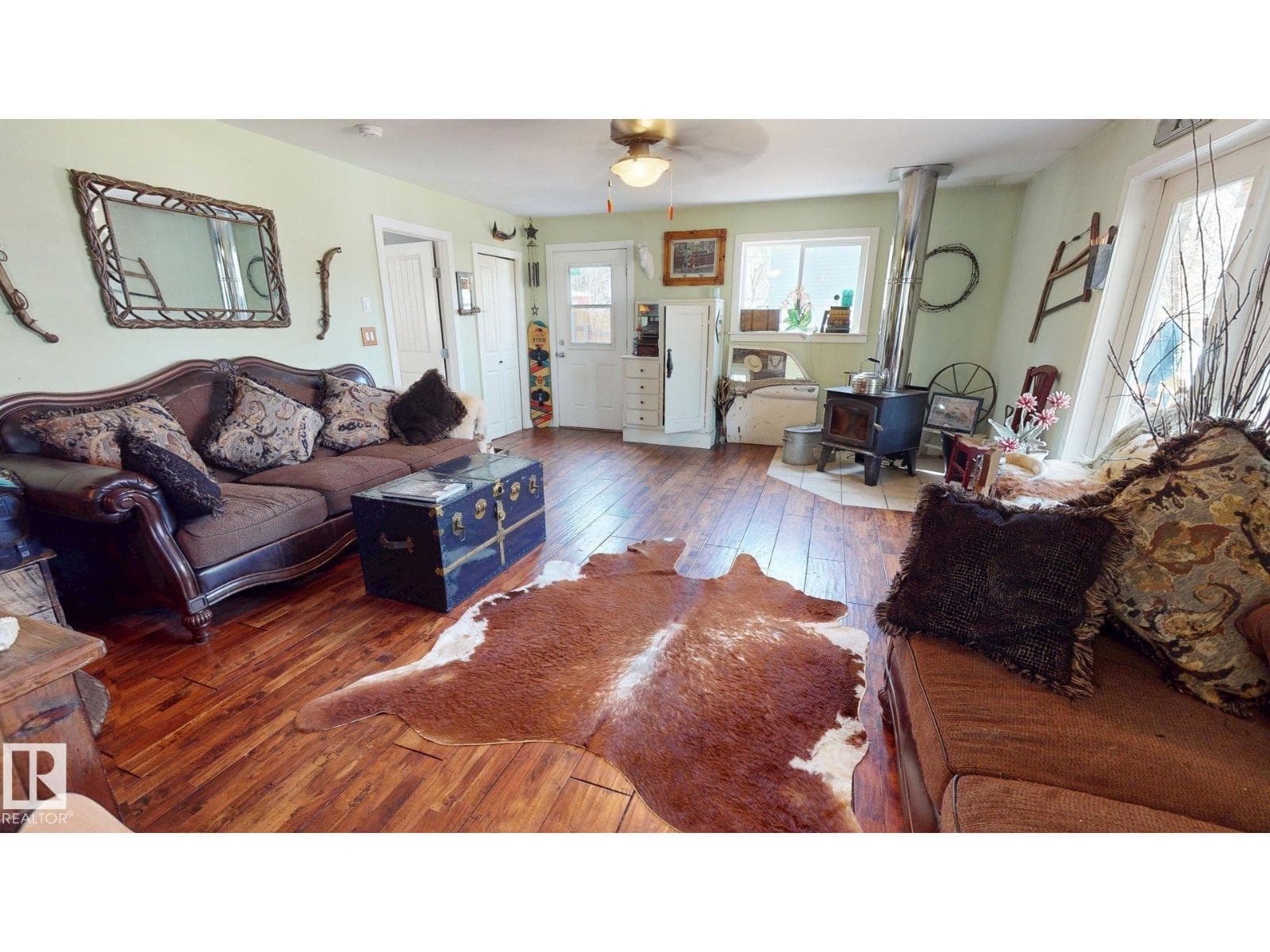 130 Lakeshore DR — photo 5