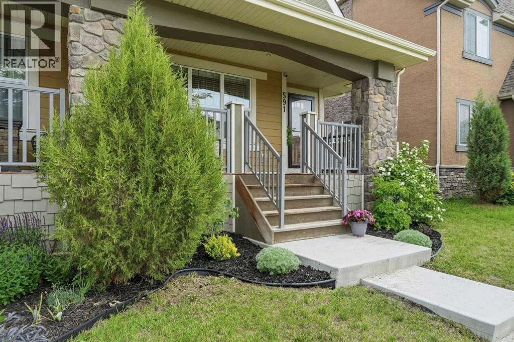 591 Mahogany Boulevard SE — photo 3