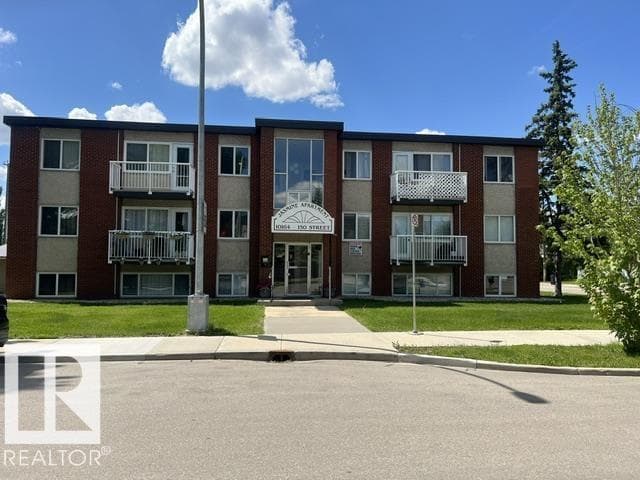 #4 10164 150 ST NW