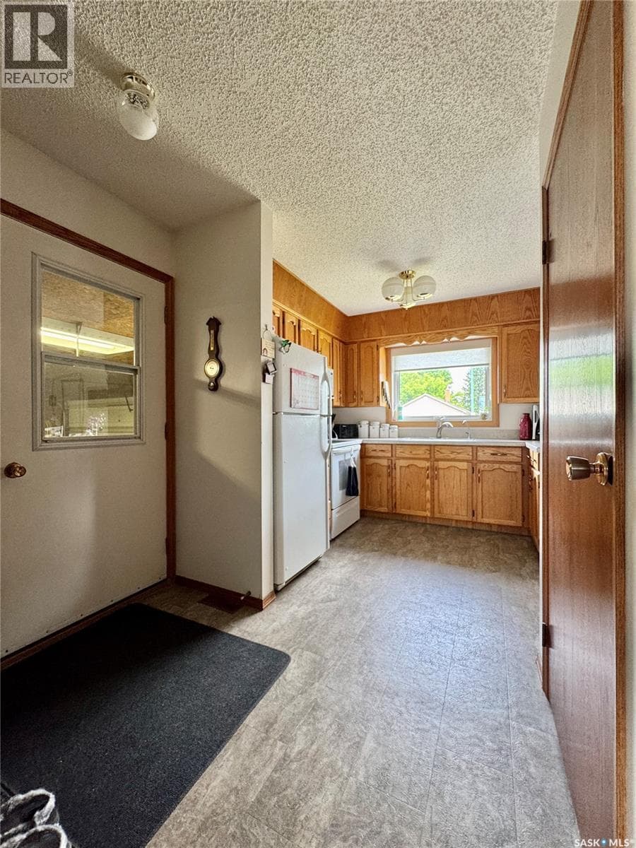 136 Darlington STREET E — photo 3