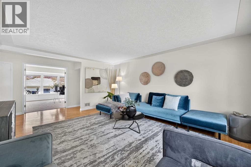 3112 34 Avenue SW — photo 5