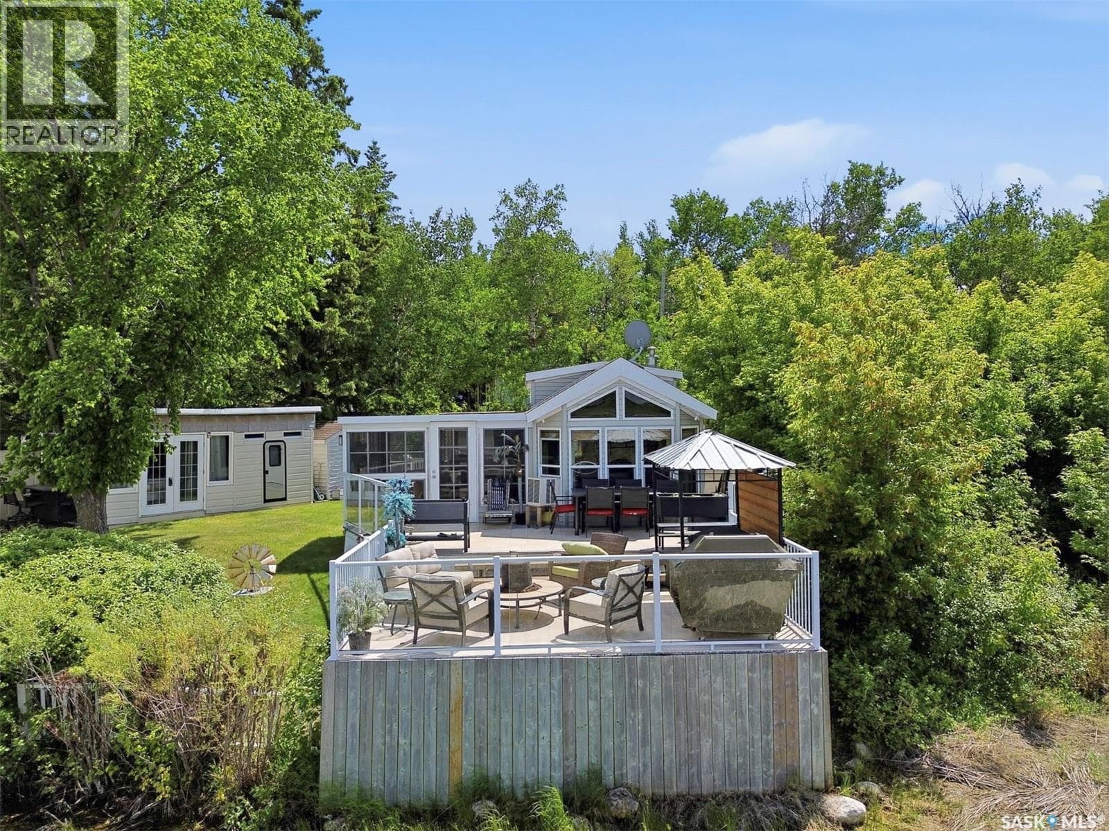 71 POPLAR BEACH