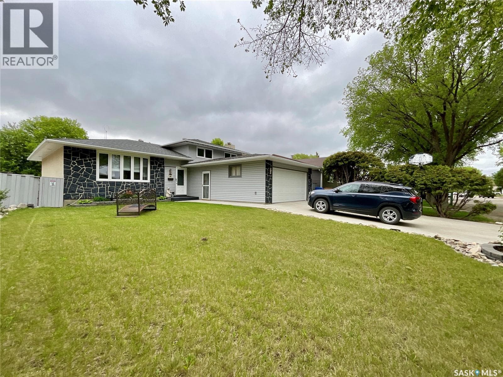255 Litzenberger CRESCENT — photo 3