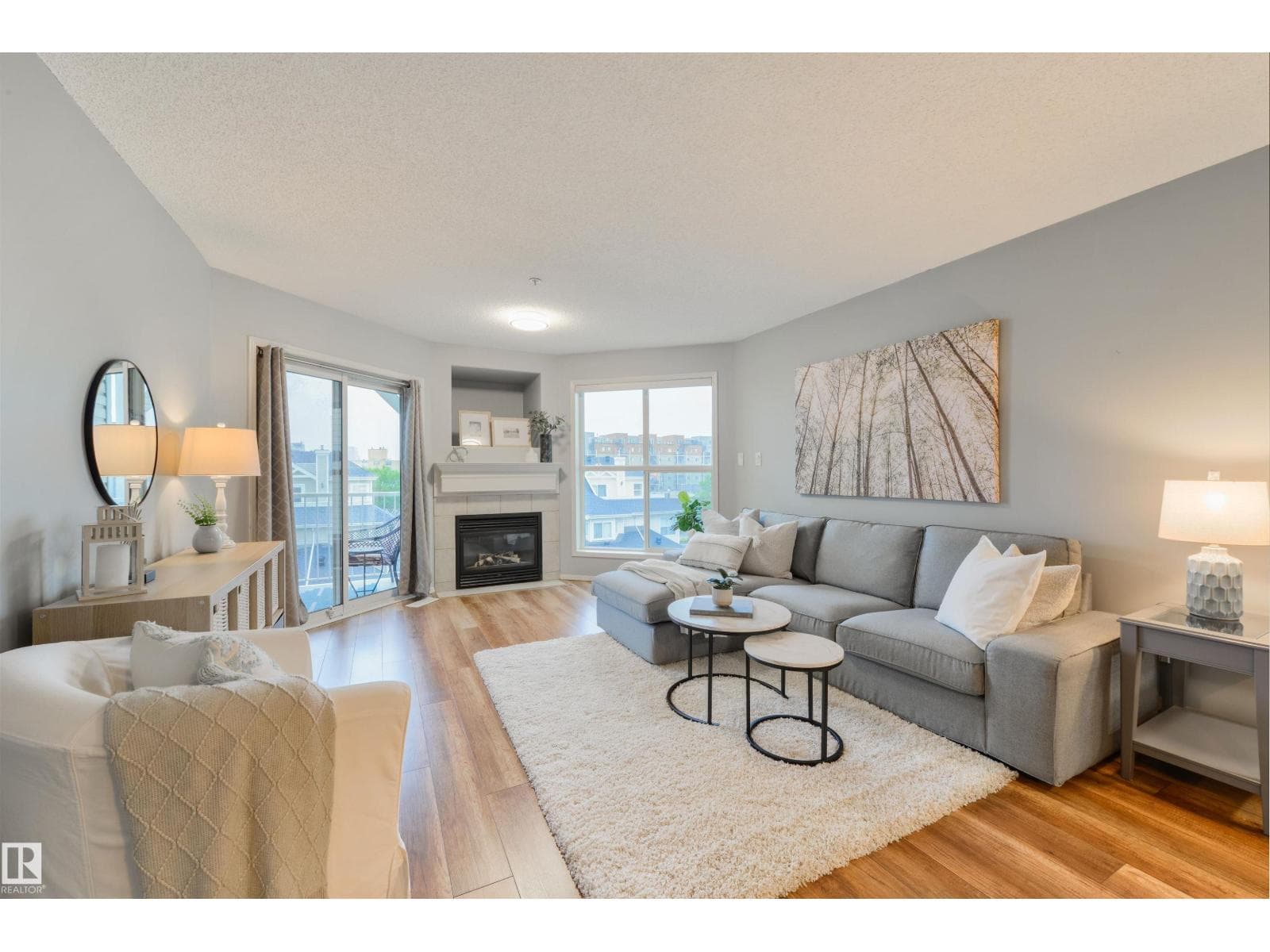#402 10221 111 ST NW