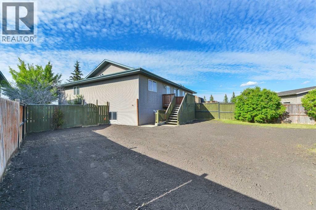 132 Kirkland Close — photo 3
