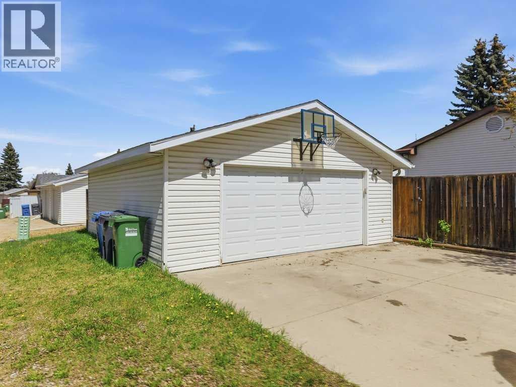 124 Martin Close — photo 5