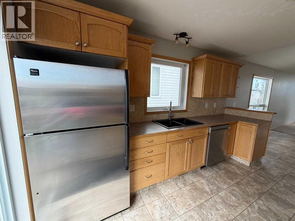 157 Oswald Close — photo 4