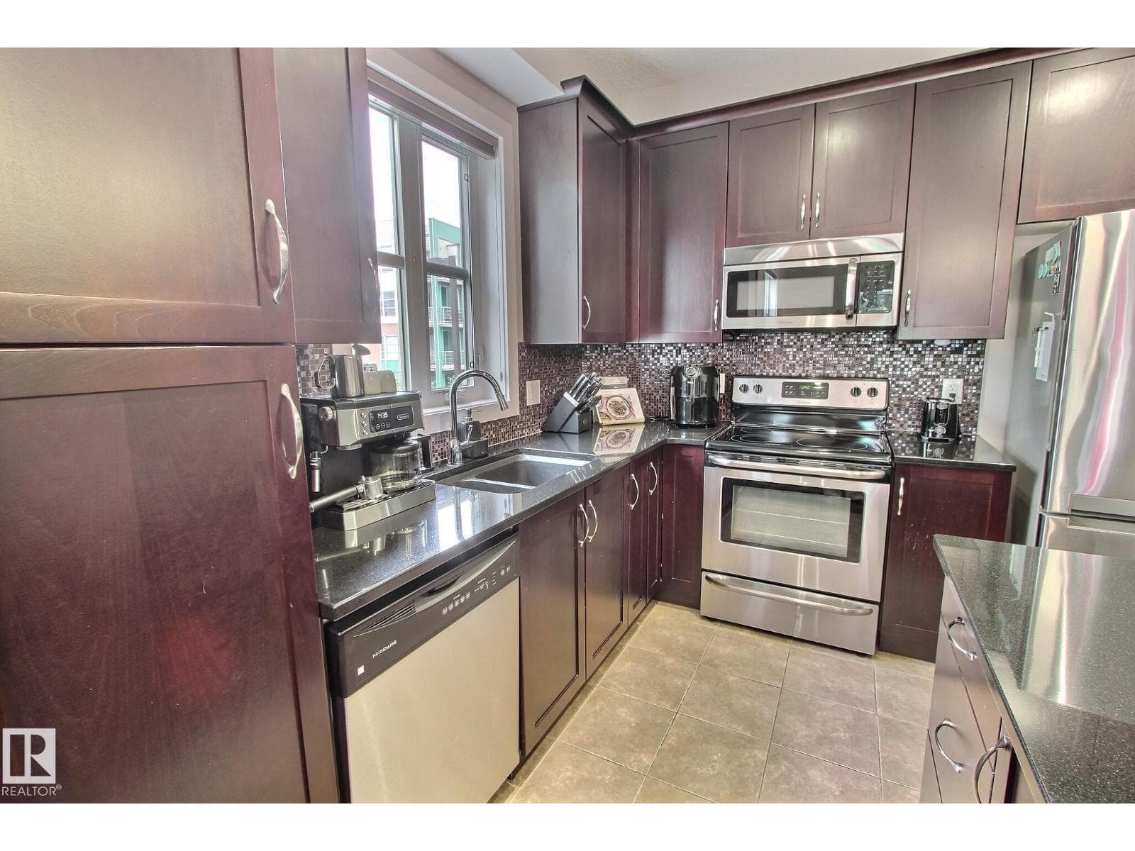 #206 2584 ANDERSON WY SW — photo 3