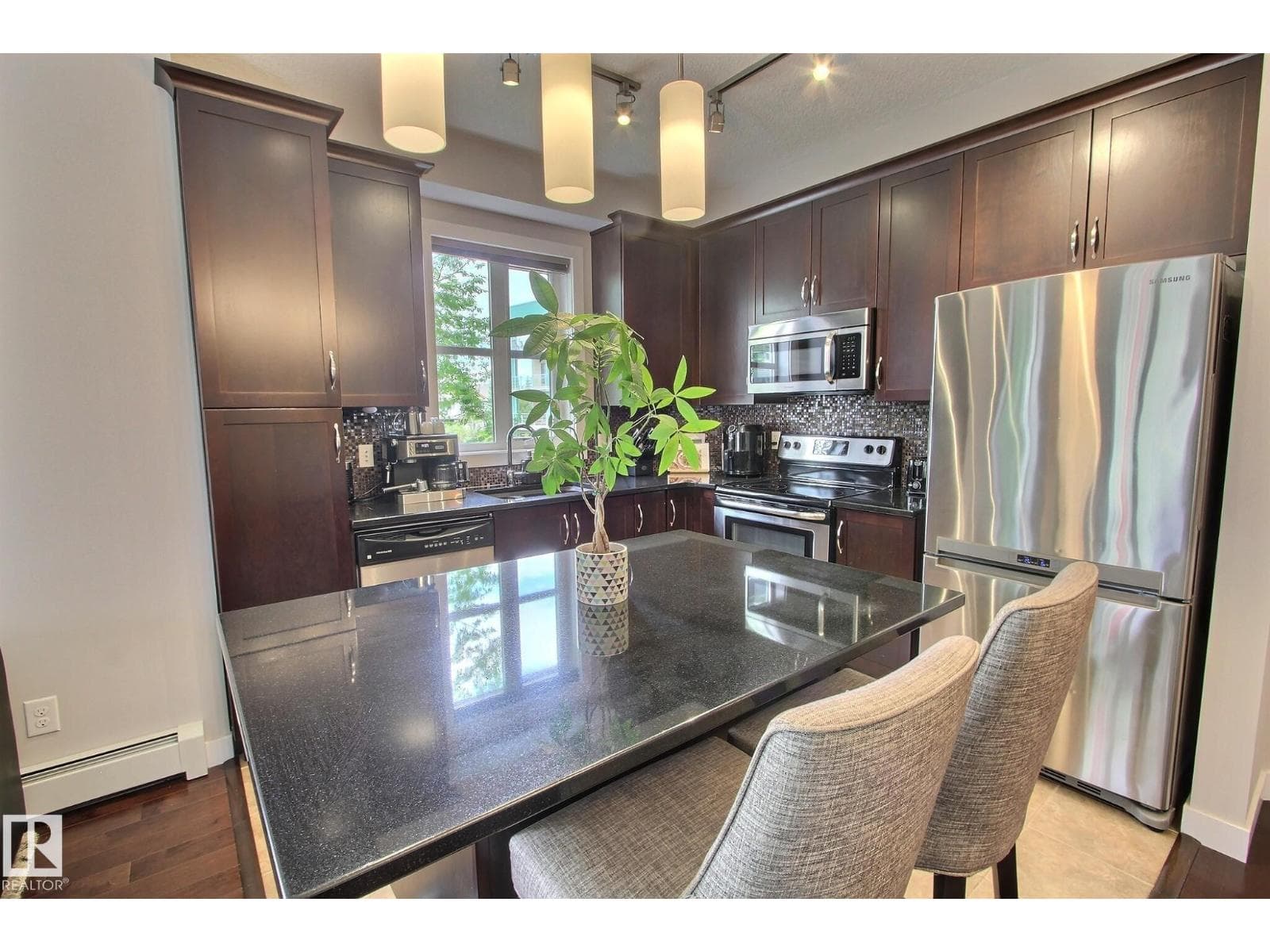 #206 2584 ANDERSON WY SW — photo 2