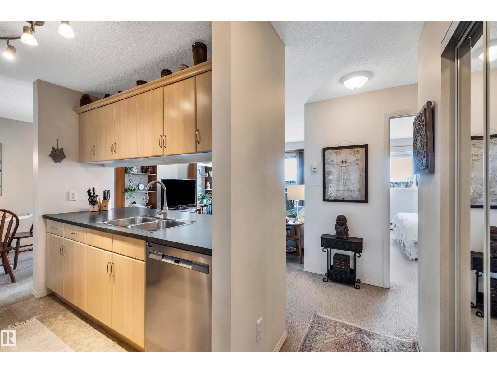 #409 2430 GUARDIAN RD NW — photo 2