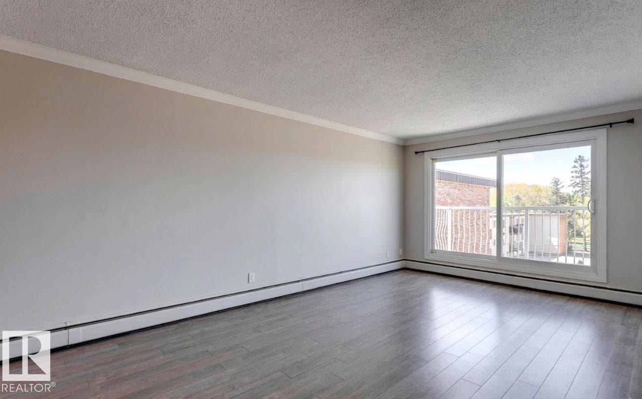 #402 10330 113 ST NW — photo 5