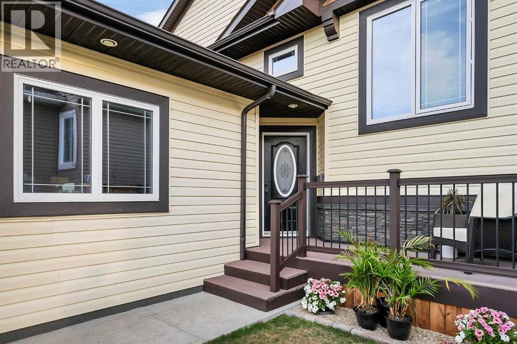 46 Mackenzie Crescent — photo 2