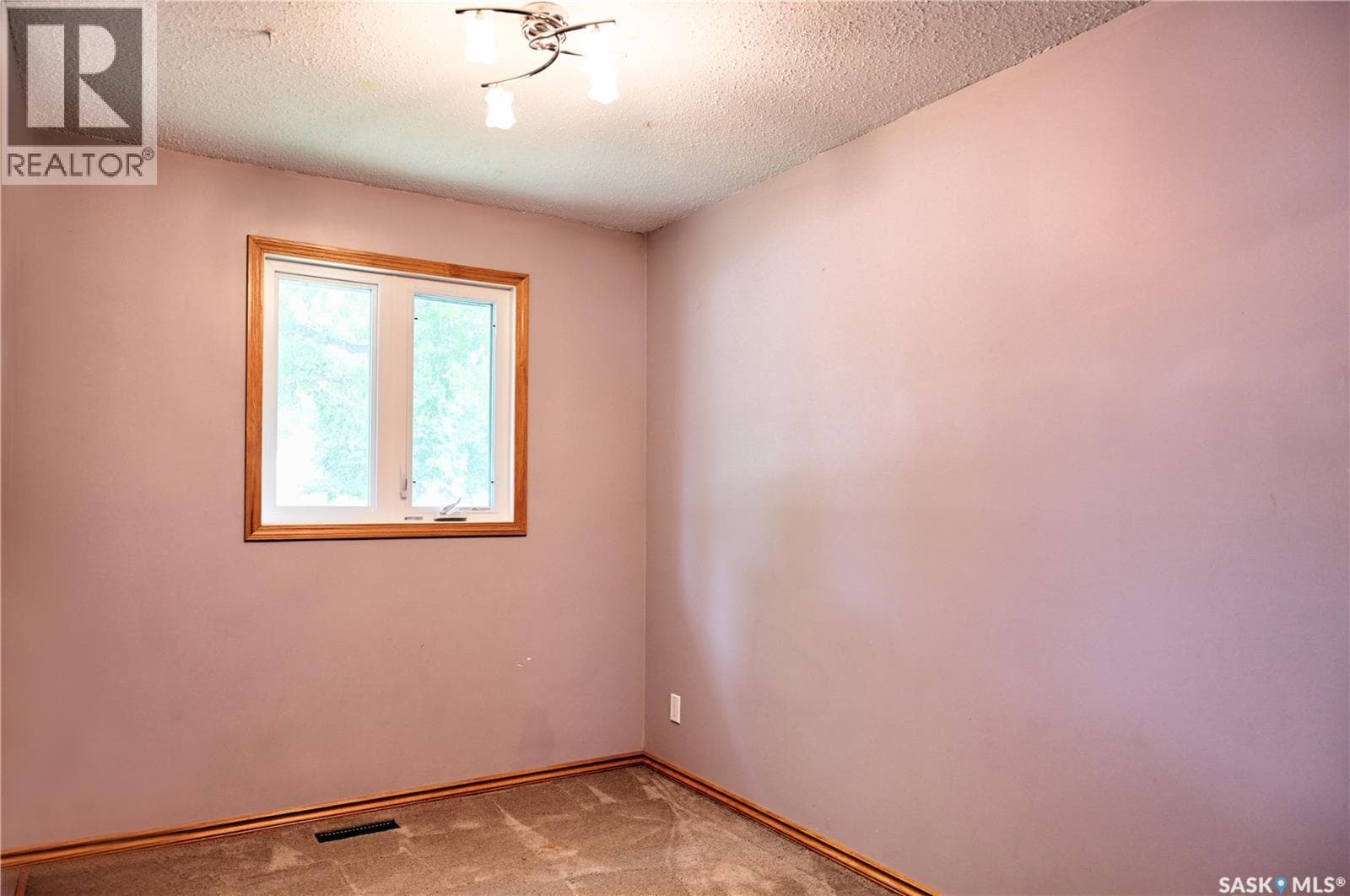 3 bed 2 bath single family at 917 Macklem DRIVE — $339,900 — photo 8