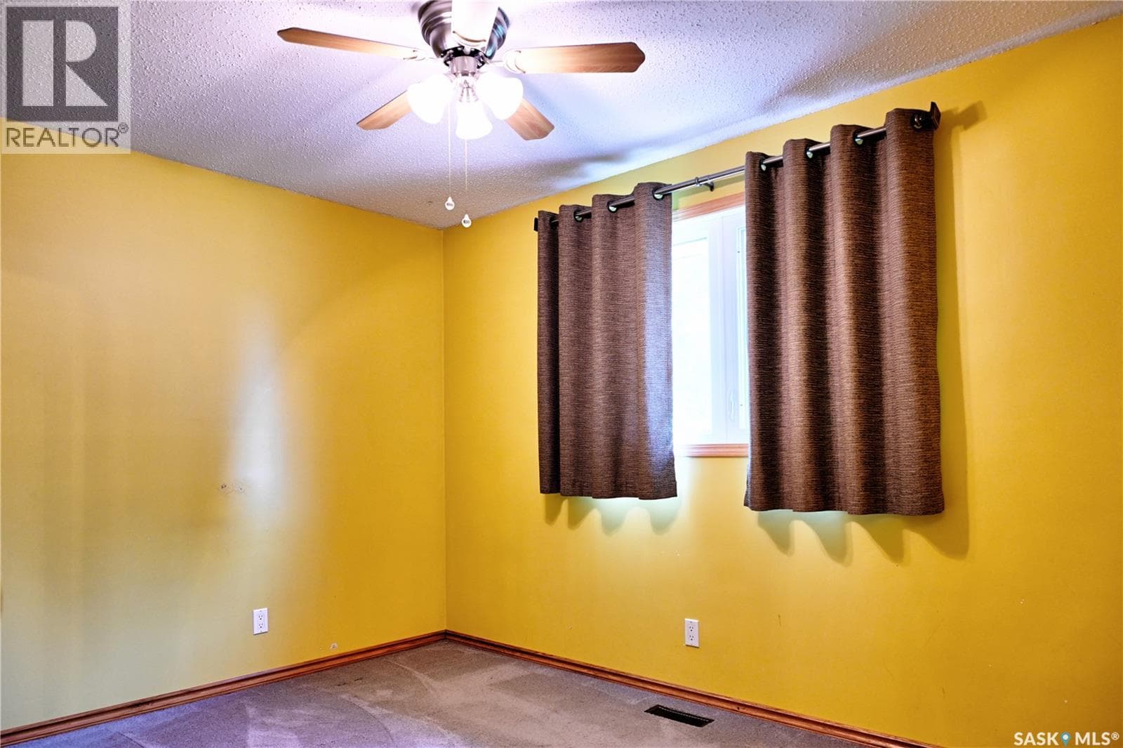3 bed 2 bath single family at 917 Macklem DRIVE — $339,900 — photo 9