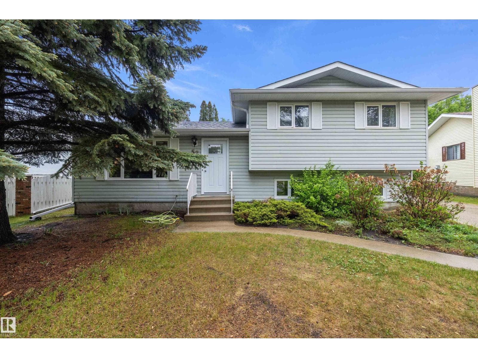 52 ALEXANDER DR