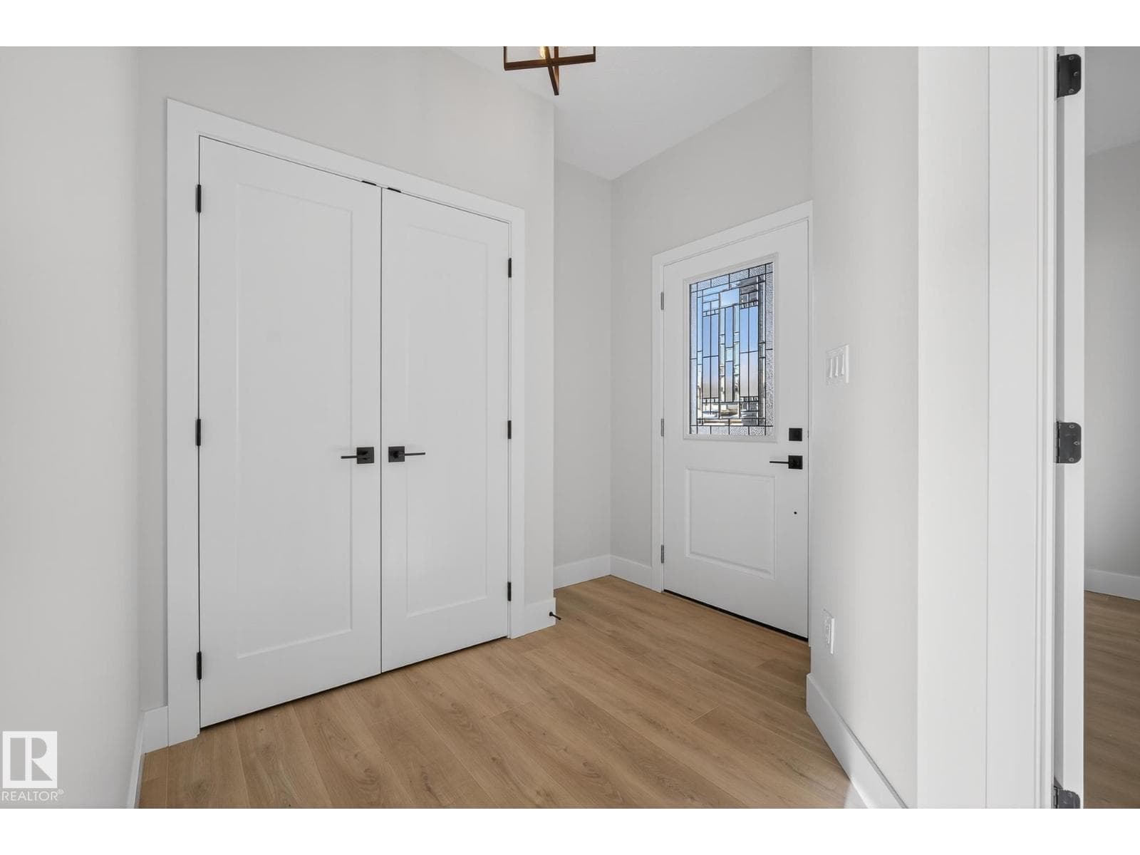 72 Hemingway CR — photo 3