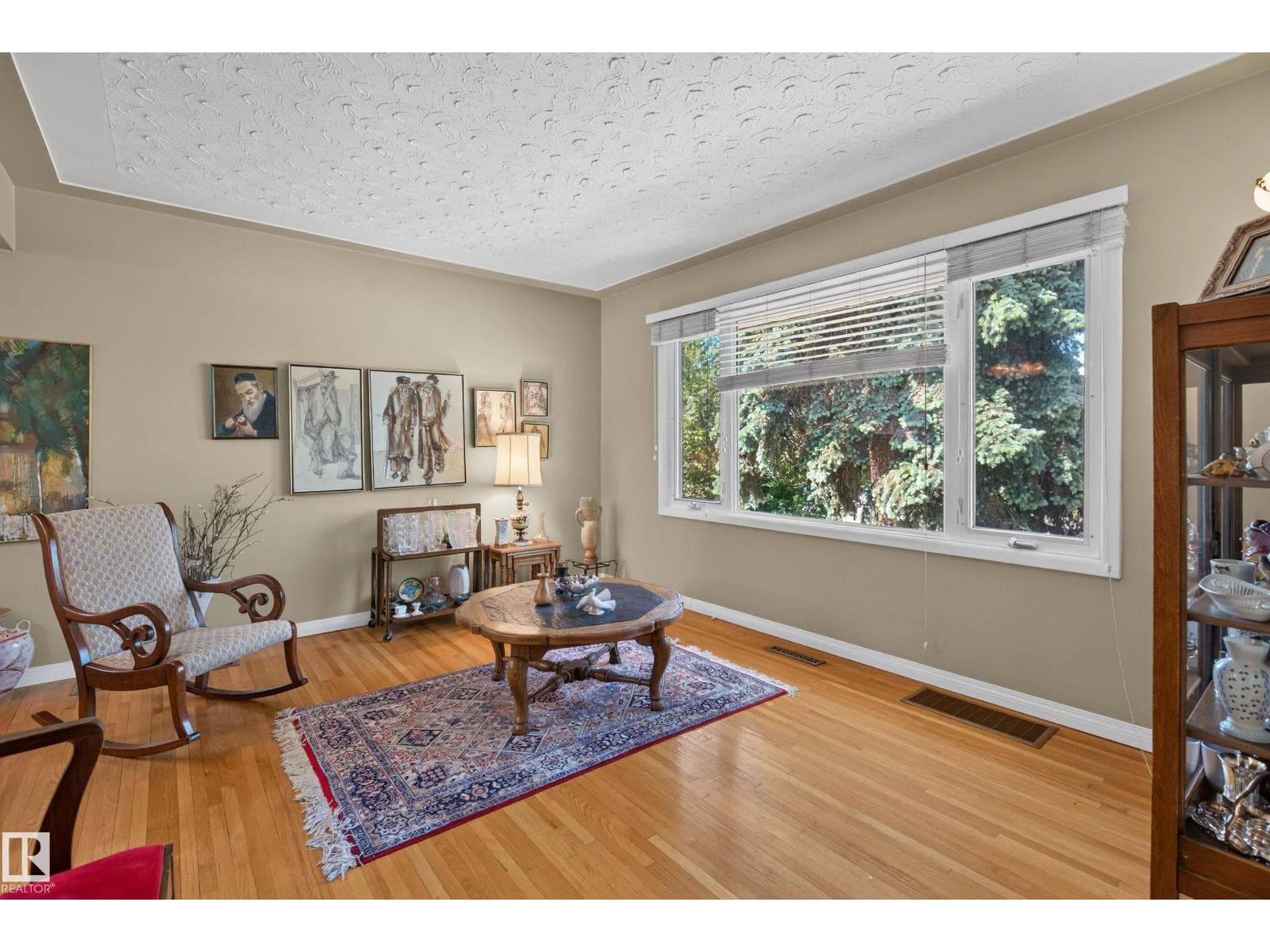 9519 148 ST NW — photo 4