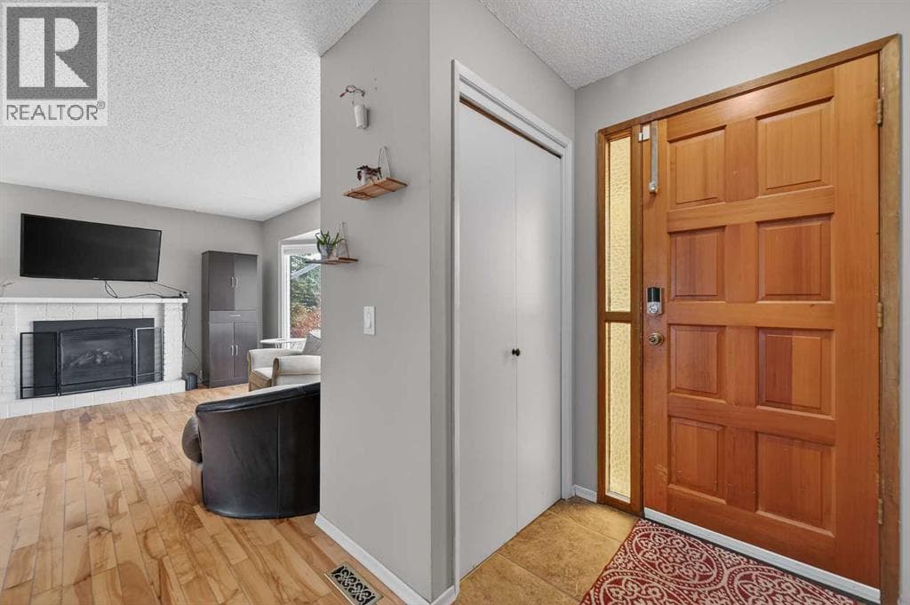 103 Macewan Drive NW — photo 3