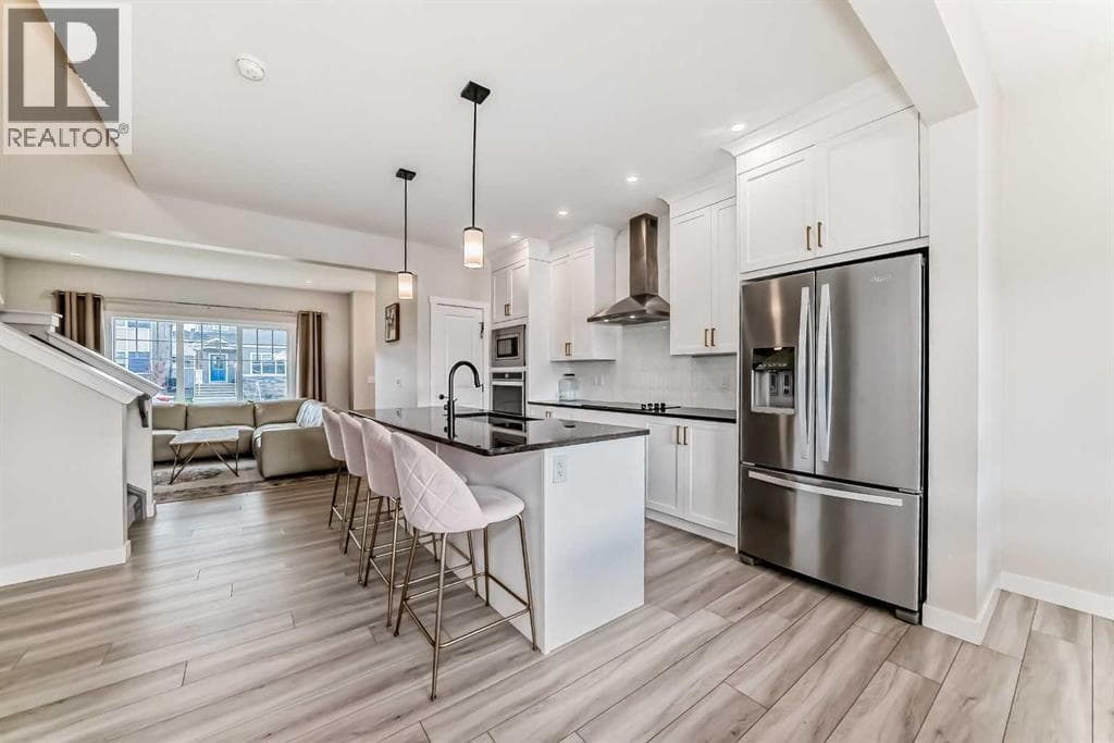 1104 Bayview Gardens SW — photo 5
