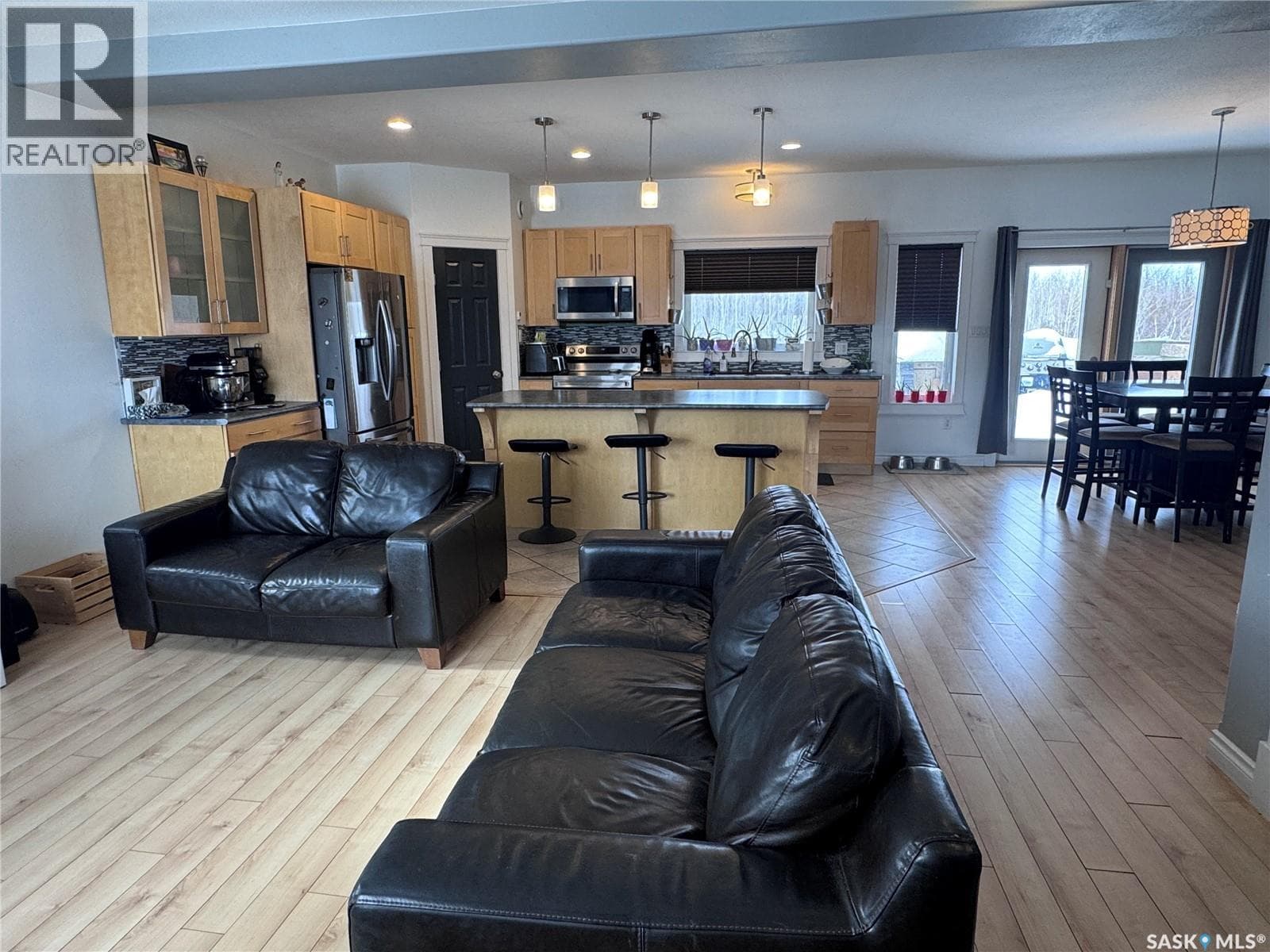 237 Eagle Point DRIVE — photo 2
