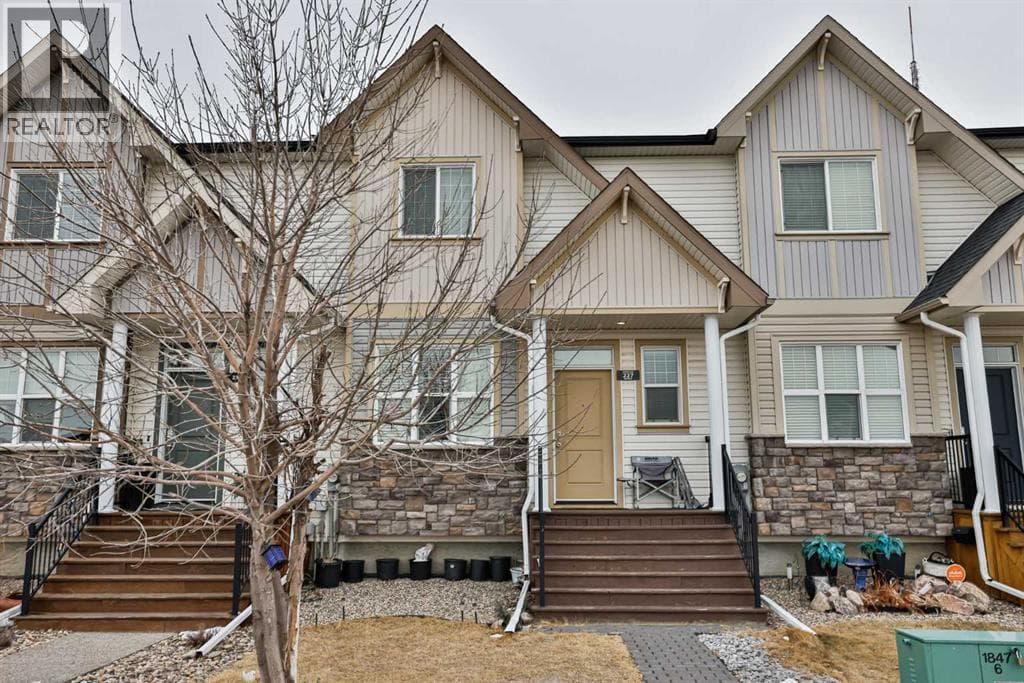227 Lynx Road  N