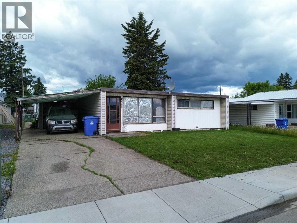 5104 47 Street — photo 2