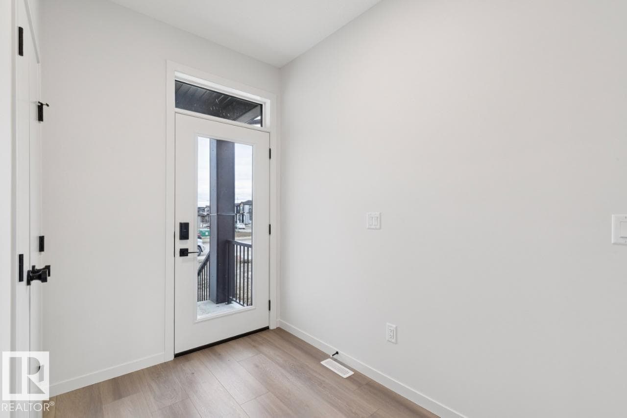 7351 KLAPSTEIN CR SW — photo 2