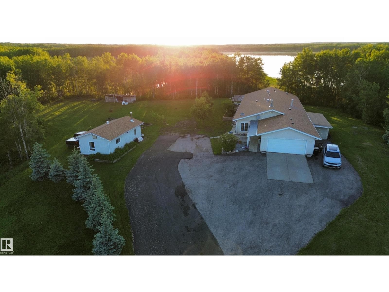 #350 52343 RGE ROAD 211