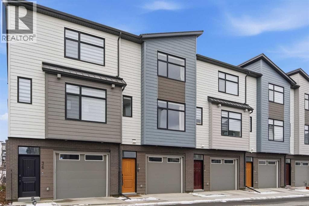 35, 903 Mahogany Boulevard SE