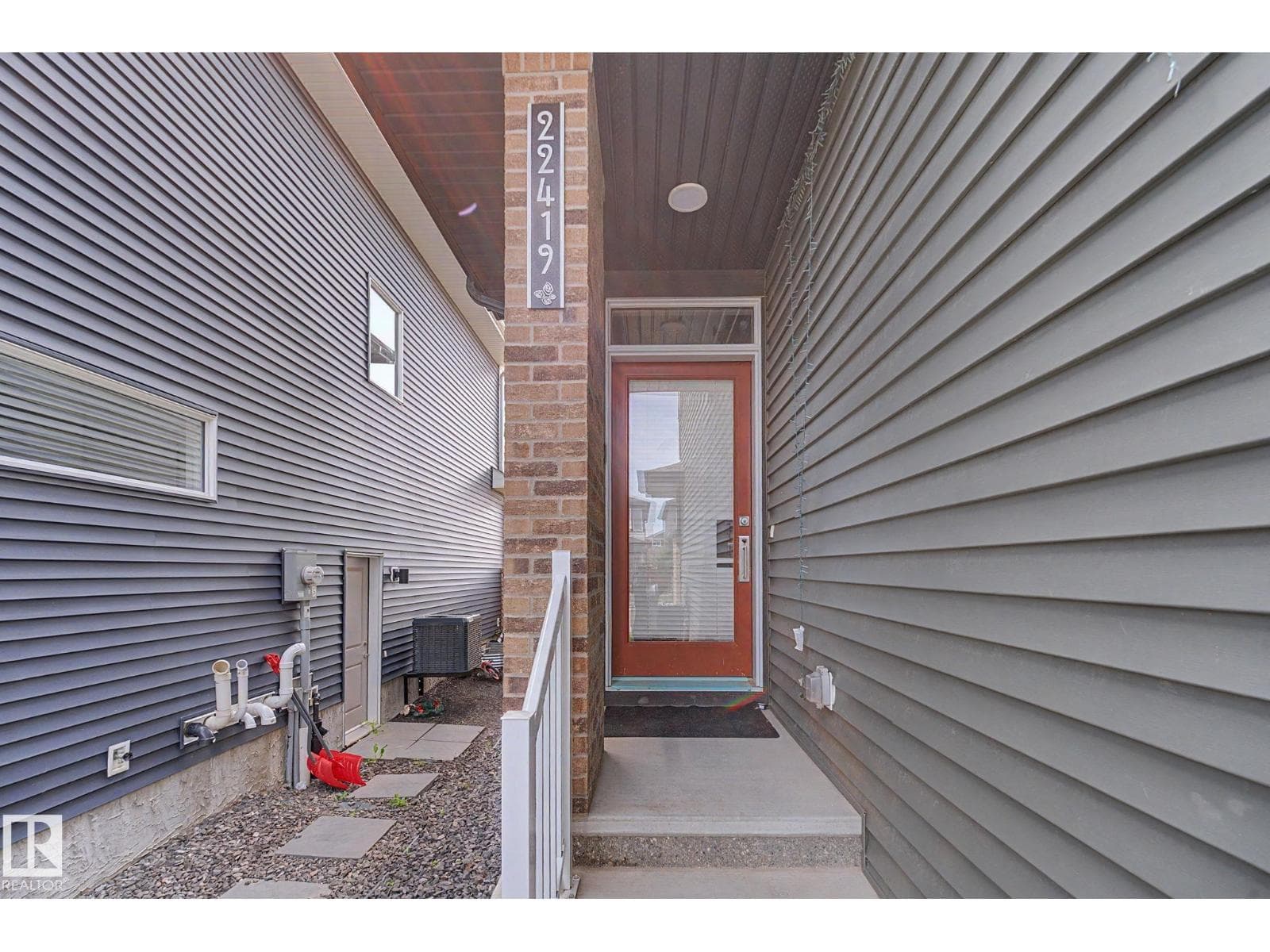 22419 80 AV NW NW — photo 4
