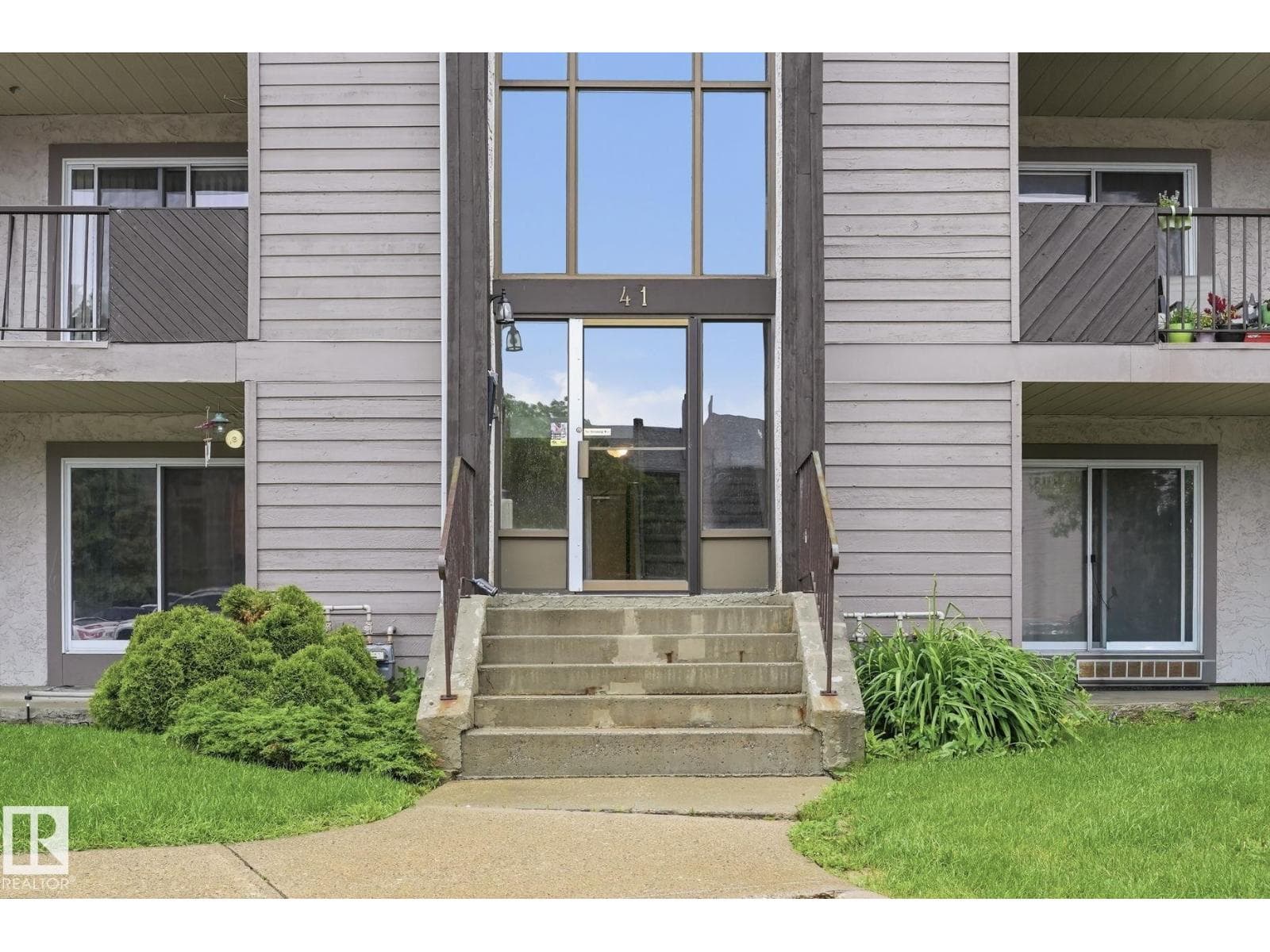 #204 41 AKINS DR — photo 2