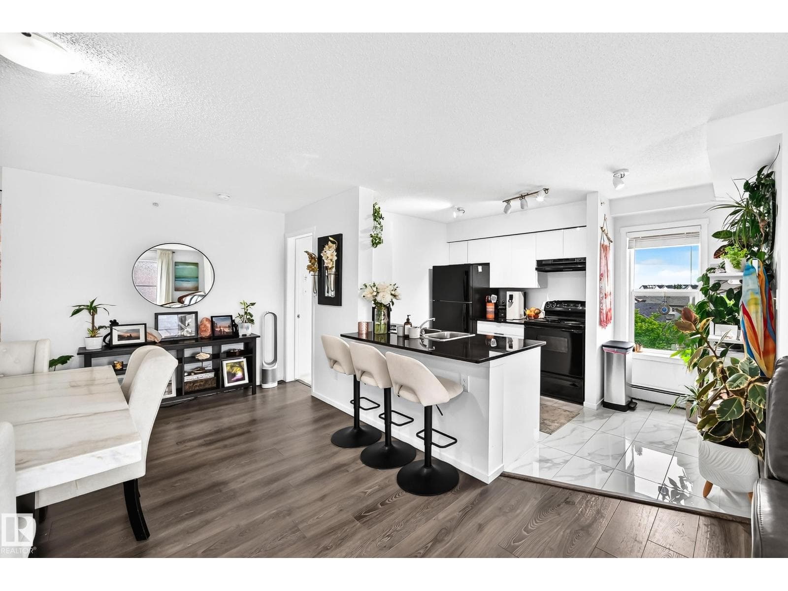 #423 18126 77 ST NW