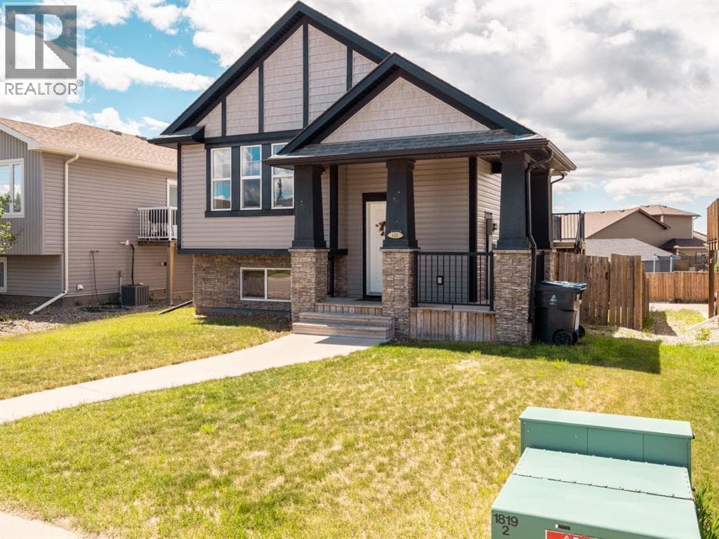 148 Mt Sundial Court W — photo 3
