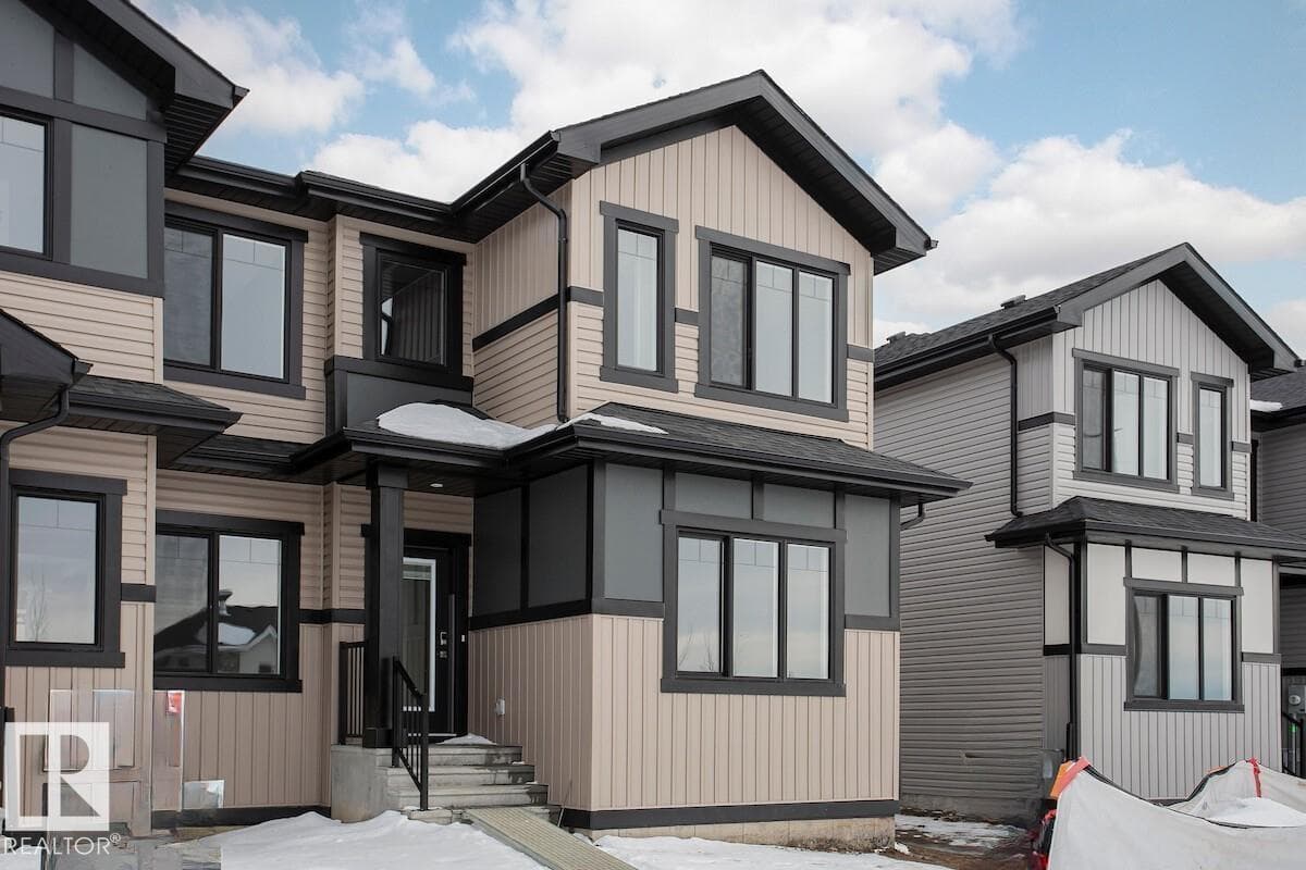 322 Hawthorn WY