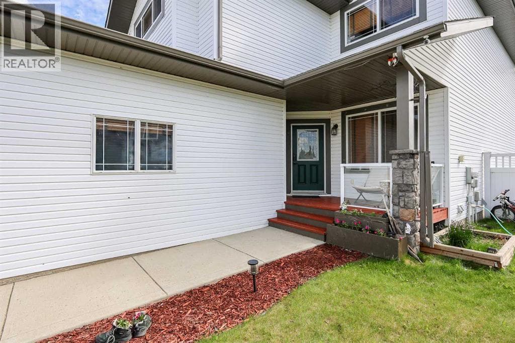 98 Pine Crescent — photo 3