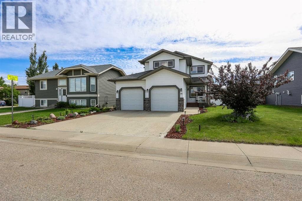 98 Pine Crescent
