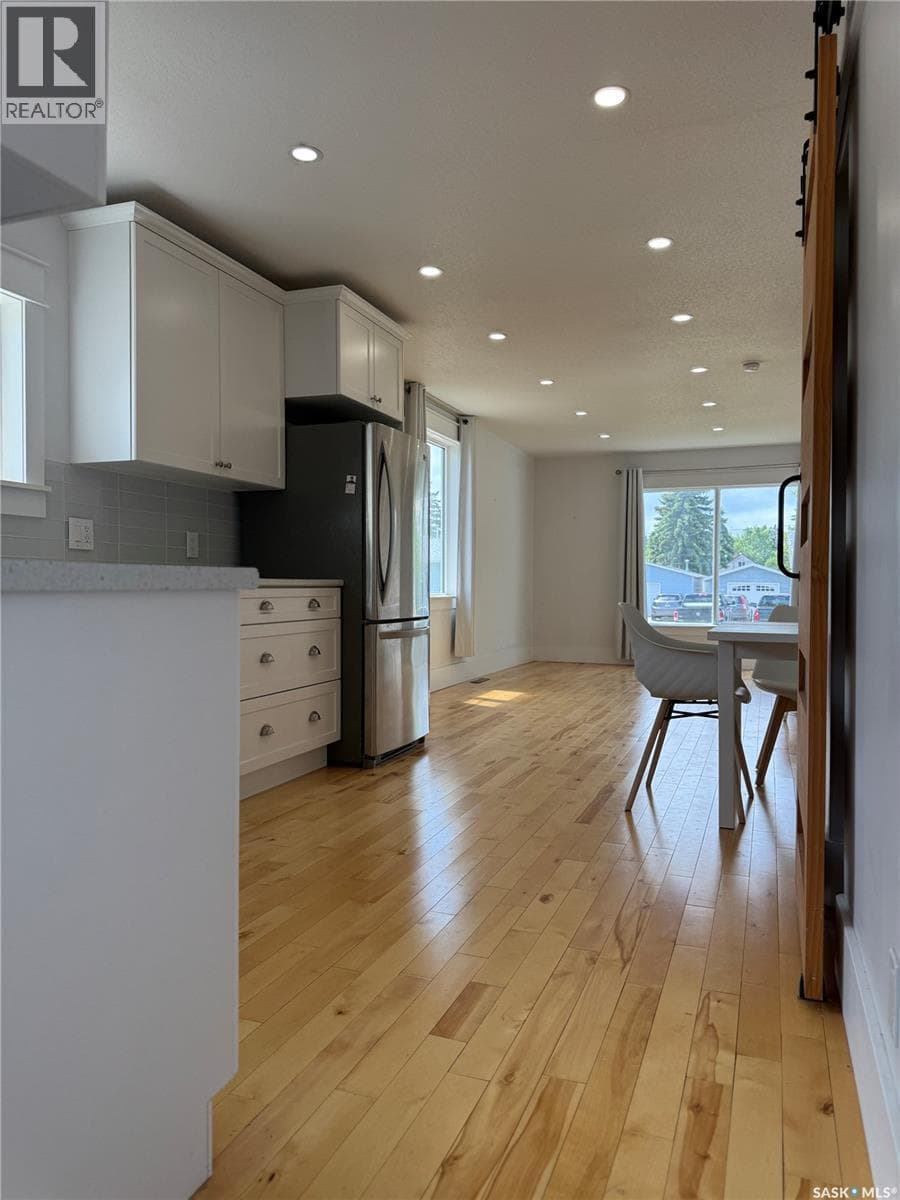 390 Alberta STREET — photo 3