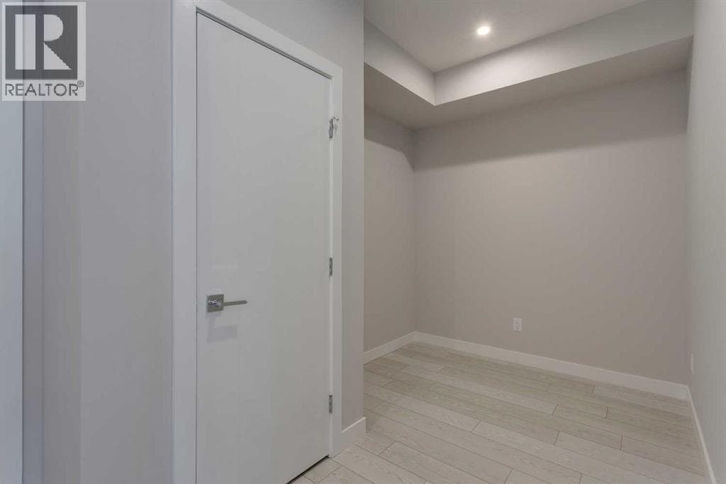 206, 8370 Broadcast Avenue SW — photo 4
