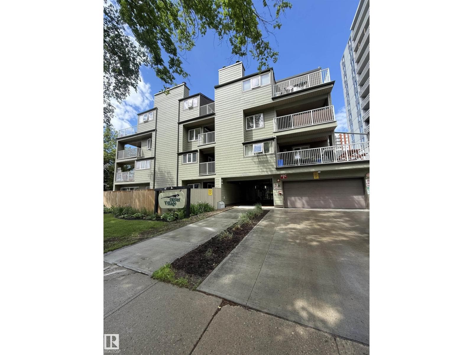 #101 10138 116 ST NW
